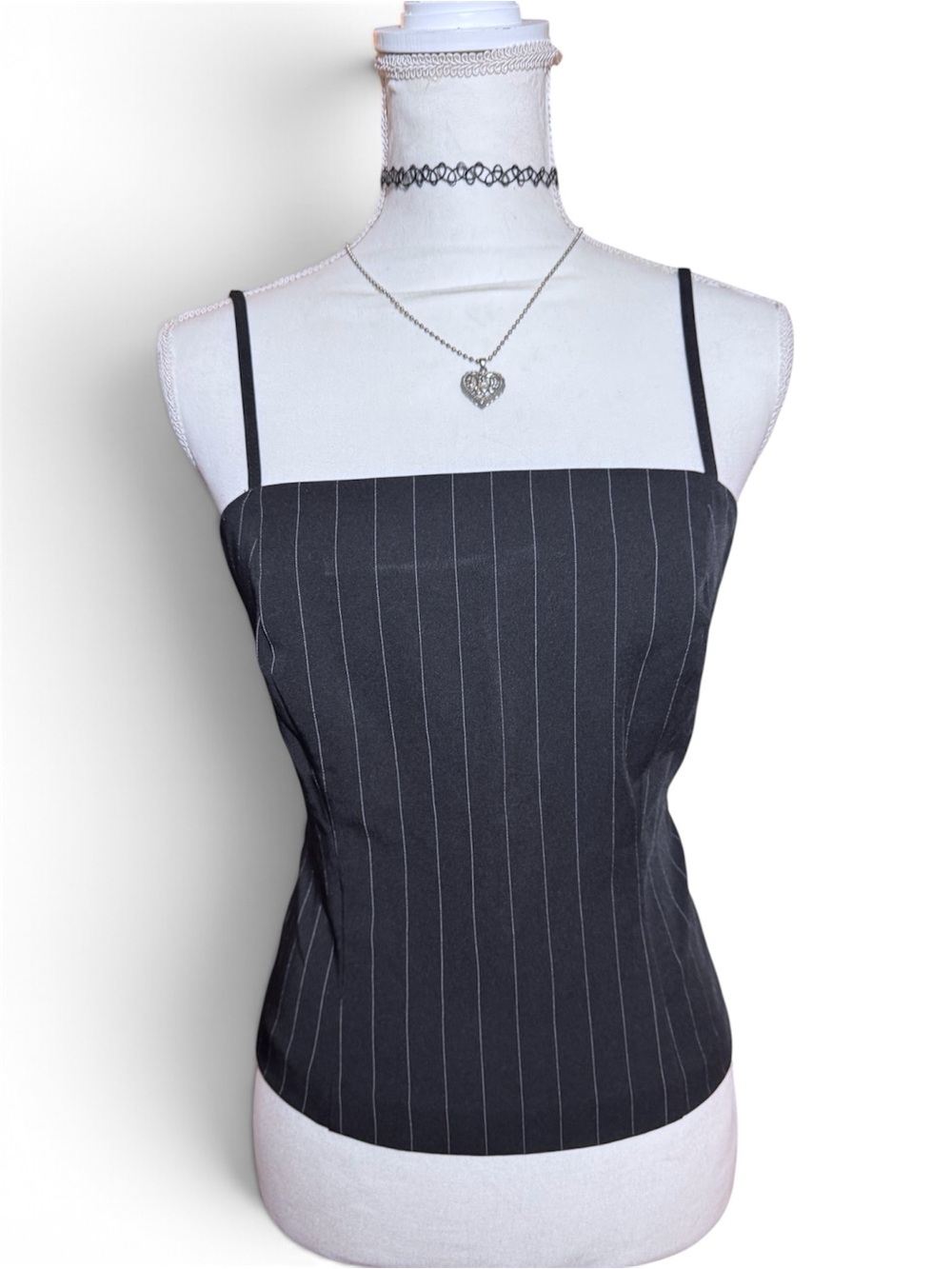 CHARLOTTE RUSSE PINSTRIPE BLACK GRAY SPAGHETTI STRAP TOP OFFICE SIREN CORE 📓🖤